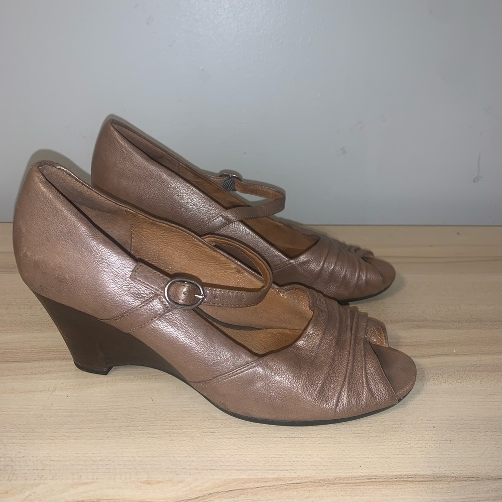 Clarks Artisan Metallic Bronze Brown Leather Wedge Sandals 8.5 M